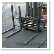 NELIHAARUKKAPIHDIT, Useamman lavan samanaikainen käsittely